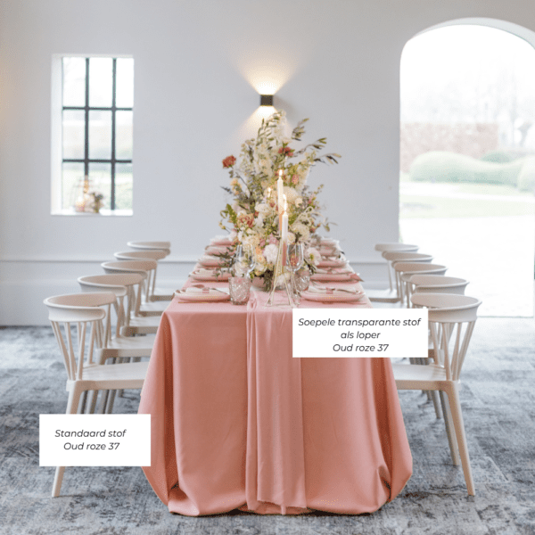 Roze tafelkleed met roze loper Roze tafelkleed met roze loper voor 21-dineraankleding.