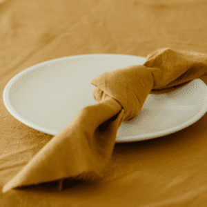 servet en tafelkleed cognac servet en tafelkleed cognac geschikt voor bruiloft decoratie