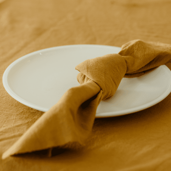 servet en tafelkleed cognac servet en tafelkleed cognac geschikt voor bruiloft decoratie