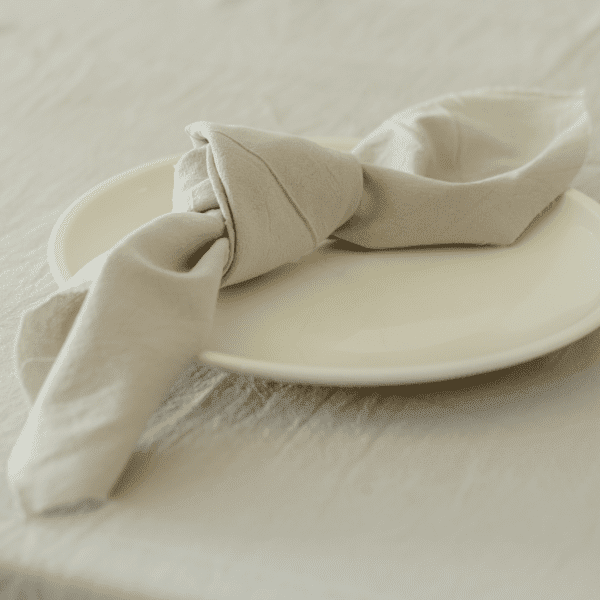 servet en tafelkleed beige servet en tafelkleed beige geschikt voor bruiloft decoratie