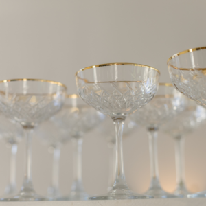 champagne glas met gouden rand geschikt voor bruiloft decoratie