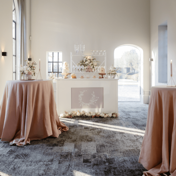 statafel roze statafels roze bruiloft decoratie