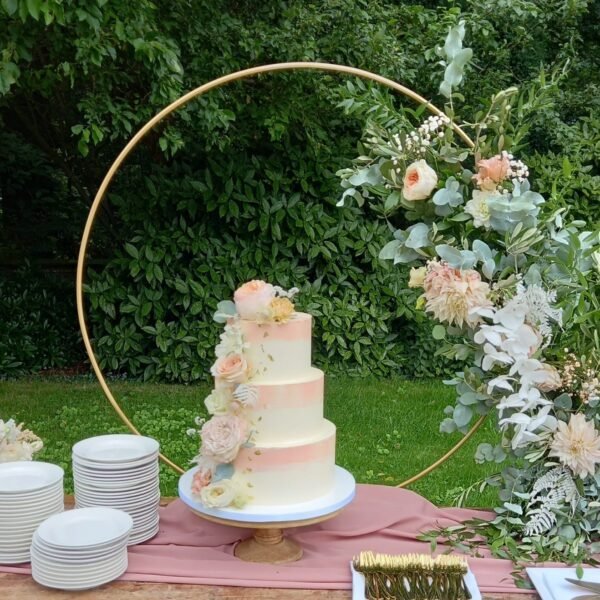 taartring taart ring decoratie bruidstaart versieringen huren styling bruiloft