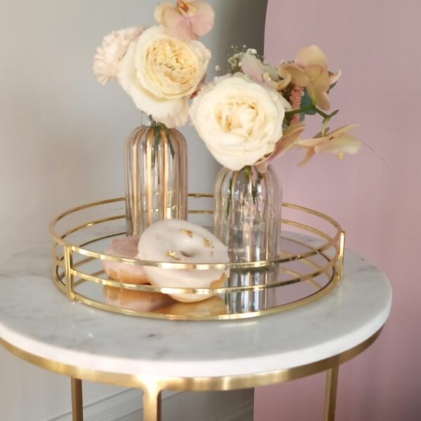 cakeplateau glas goud bruiloft butlertray dienblad goud moderne decoratie huren versieringen plexiglas