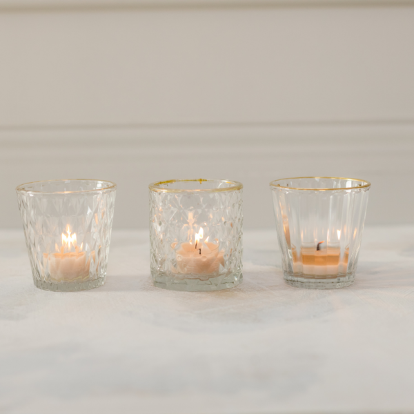 waxinelichtjes met goud randje geschikt voor bruiloft decoratie