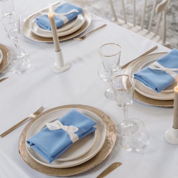 tafeldecoratie blauw en goud servet blauw geschikt voor decoratie bruiloft en 21-diner
