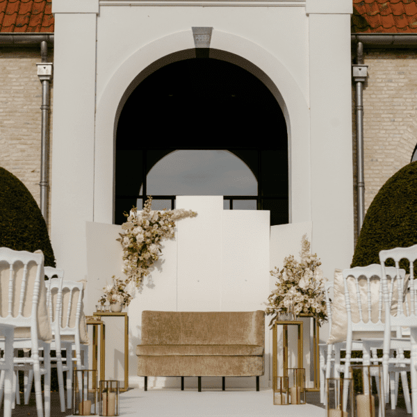 ceremomie wit goud decoratie bruiloft ceremonie wit en goud