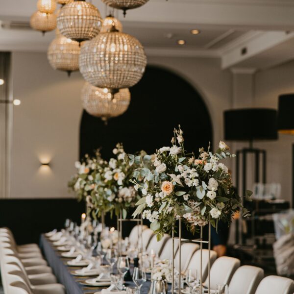 diner styling bruiloft luxe luxe dineren bruiloft chique aankleding styling fluweel goud