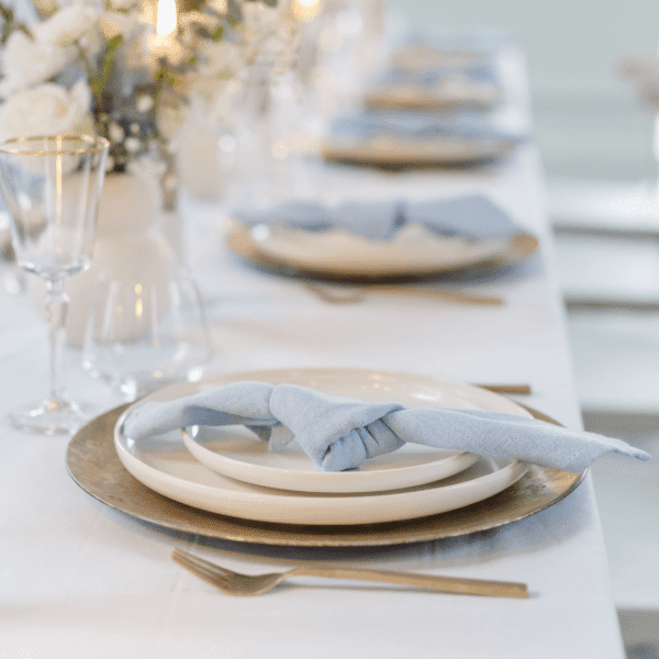 onderbord goud en dusty blue servet onderbord goud en dusty blue servet geschikt voor decoratie bruiloft