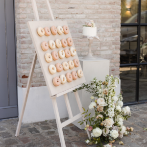 donutwall bruiloft beige geschikt voor bruiloft decoratie