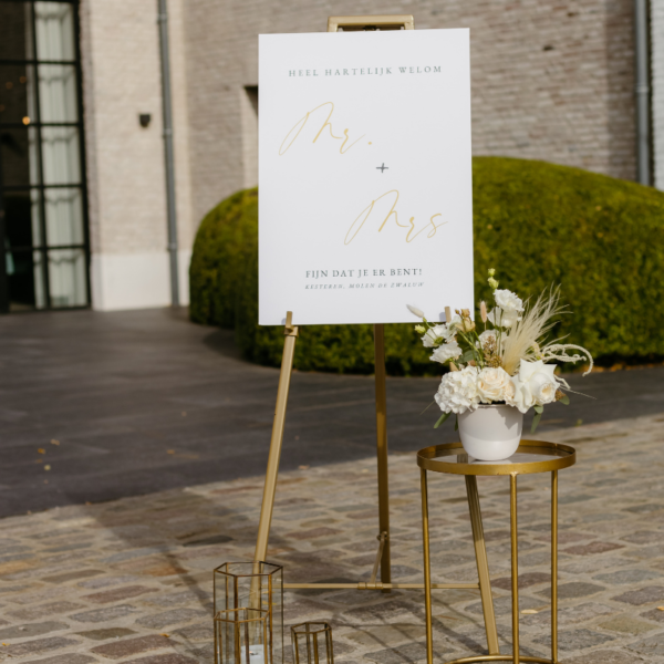 goud metalen schildersezel geschikt voor bruiloftdecoratie