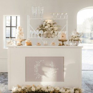 bar met glazenstelling bar met glazenstelling geschikt voor bruiloft decoratie en 21-diner
