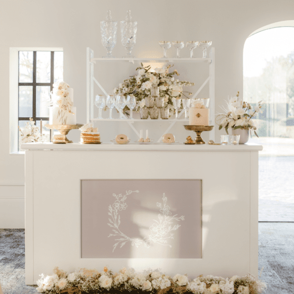 bar met glazenstelling bar met glazenstelling geschikt voor bruiloft decoratie en 21-diner