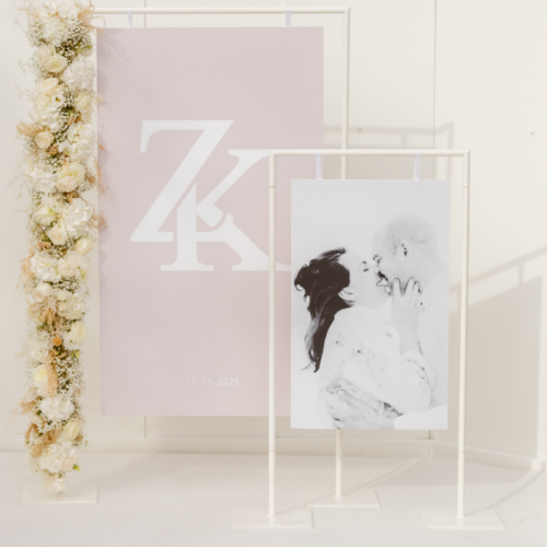 Standaards voor 2 welkomsborden wit geschikt voor bruiloft decoratie