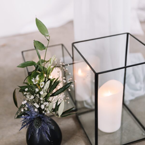zwart windlicht glas rechthoekig kubus windlicht zwart glas huren decoratie bruiloft kaarsenstandaard