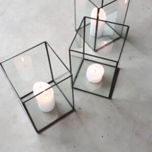 windlicht zwart decoratie huren bruiloft aankleding kaarsen windlichten zwart glas