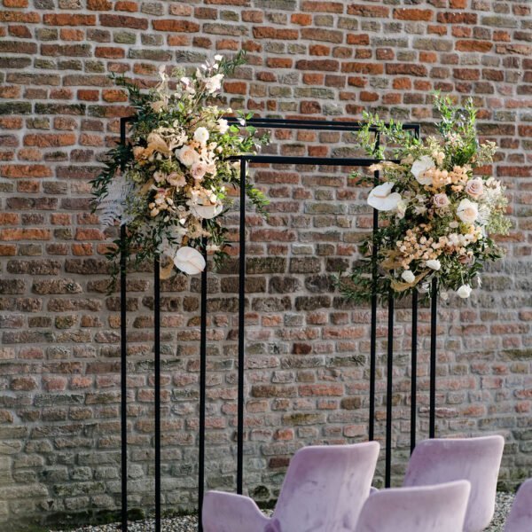 backdrop staal dubbel backdrop stelling zwart dubbel metaal ceremonie aankleding bruiloft stoer industrieel huur