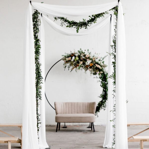 huur stof bruiloft Huur witte stof bruiloft soepelvallende backdrop stof