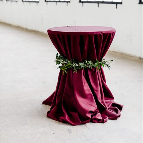 Bordeaux rode statafel stamtafel hoes cocktailtafel rok wijnrode tafelkleed