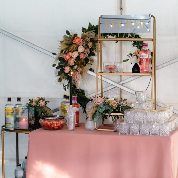 ginbar goud gin bar bruiloft huren decoratie drank