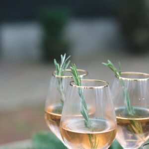 wijnglazen met gouden rand huren bruiloft of feest wijnglazen met gouden rand huren bruiloft of feest