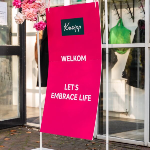 welkomsbord op Kneipp event standaard voor welkomsbord bruiloft geschikt voor decoratie