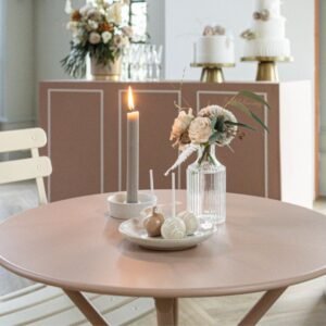 Glazen vaasjes op je babyshower Vaasjes huren voor babyshower
