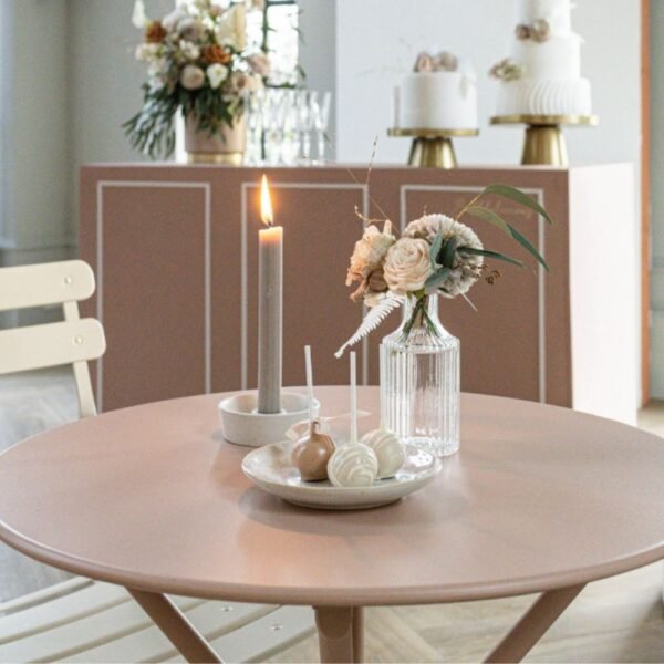 Glazen vaasjes op je babyshower Vaasjes huren voor babyshower