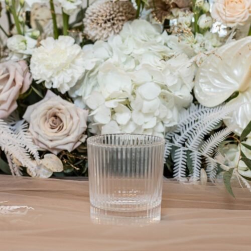 Geribbeld waterglas te huur voor bruiloft, 21-diner of babyshower