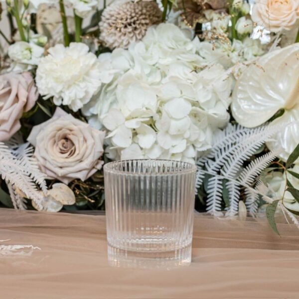 Geribbeld waterglas Geribbeld waterglas te huur voor bruiloft, 21-diner of babyshower