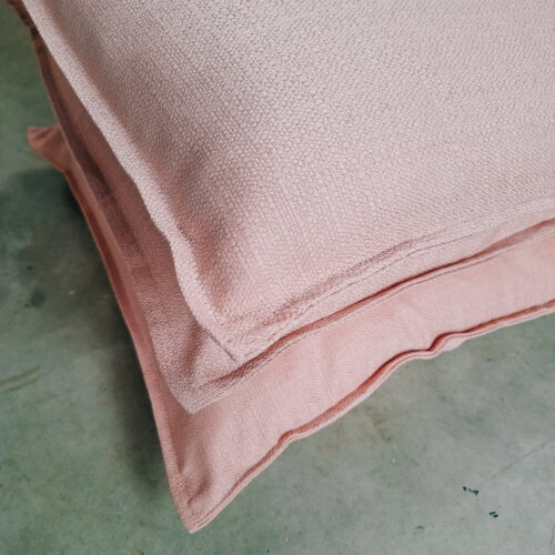 oud roze linnen kussens geschikt voor babyshower