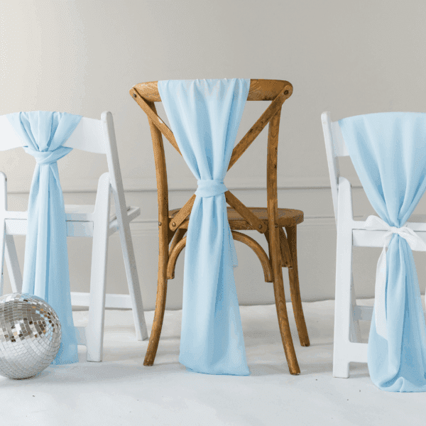 blauwe-stoeldecoratie-sjerp-bruiloft blauwe-stoeldecoratie-sjerp-geschikt voor bruiloft of babyshower
