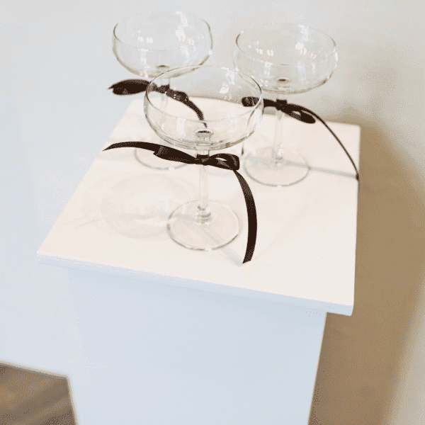 Vierkante sokkel wit Vierkante sokkel wit voor beurs en evenement styling