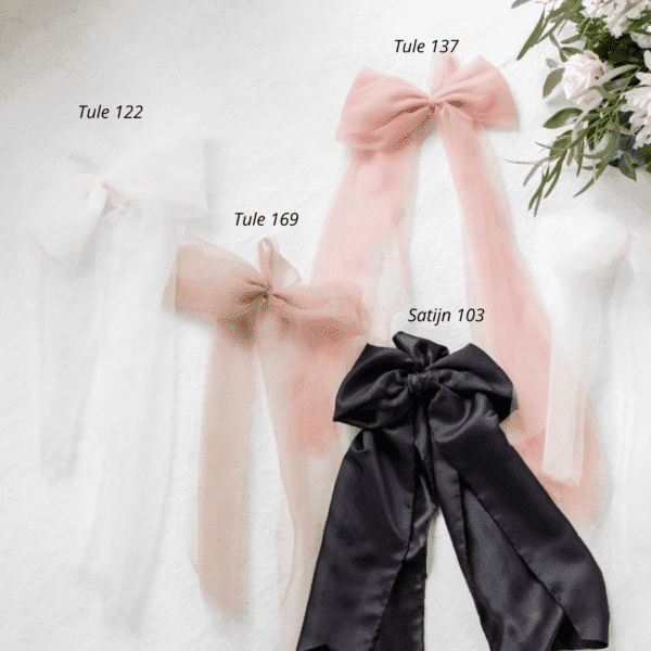 Tule strik bruiloft zachte tinten Zachte tule met neutrale kleuren bruiloft strikdecoratie