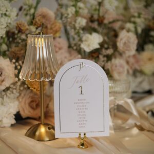 Draadloze gouden tafellamp voor bruiloftstafels en sfeervolle diners