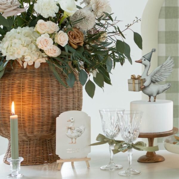 Kristallen glaswerk babyshower Kristallen glaswerk op tafel voor babyshower